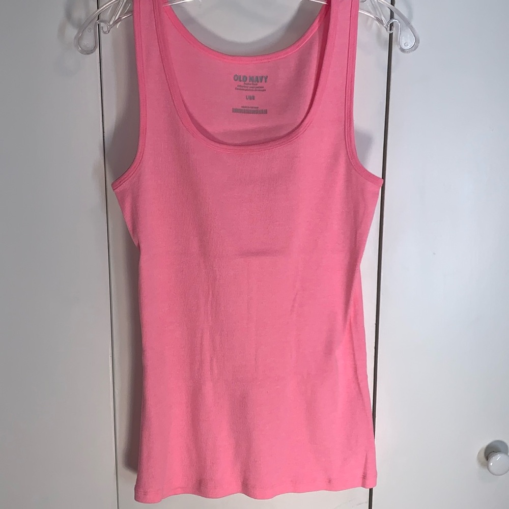 Old Navy women’s pink tank new